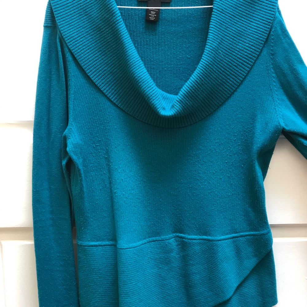 White House Black Market sweater size L